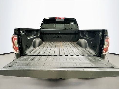 Used 2017 GMC Sierra 1500 SLT image 33