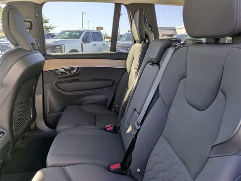 New 2026 Volvo XC90 B5 Core image 13