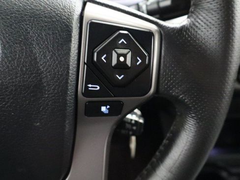 Used 2017 Toyota Tacoma SR5 w/ Tow Package RWD image 56