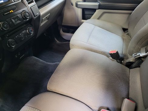 Used 2015 Ford F150 XLT AWD/4WD image 26