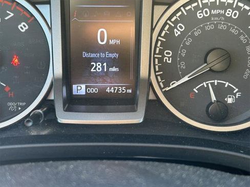 Certified 2023 Toyota Tacoma SR5 image 33