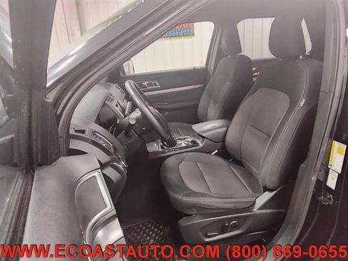 Used 2019 Ford Explorer XLT w/ Equipment Group 201A AWD/4WD image 10