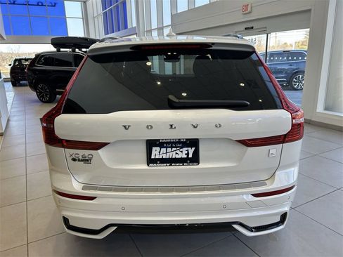 Certified 2024 Volvo XC60 T8 Polestar w/ Protection Package Premier image 16