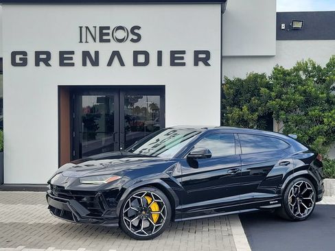 Used 2023 Lamborghini Urus Performante AWD/4WD image 1