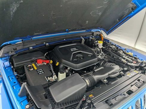 Used 2023 Jeep Wrangler Sahara w/ Cold Weather Group image 14