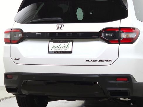 Used 2026 Honda Pilot Black Edition image 10