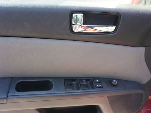 Used 2011 Nissan Sentra 2.0 SL w/ Navigation Pkg FWD image 3