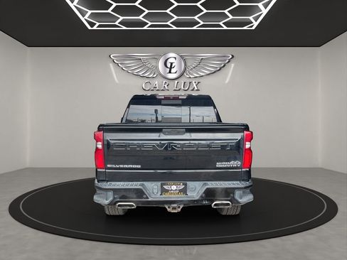 Used 2019 Chevrolet Silverado 1500 High Country w/ Technology Package image 5