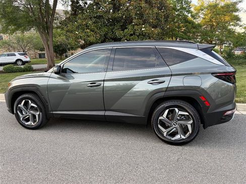Used 2022 Hyundai Tucson Limited w/ Cargo Package AWD/4WD image 12