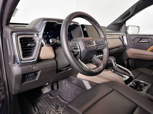 Used 2023 GMC Canyon Denali image 10