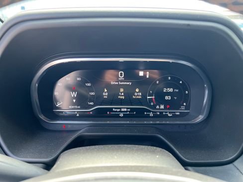 Used 2022 GMC Yukon AT4 AWD/4WD image 15
