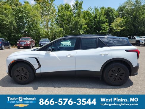 New 2025 Chevrolet Blazer EV LT w/ Super Cruise Package FWD image 5