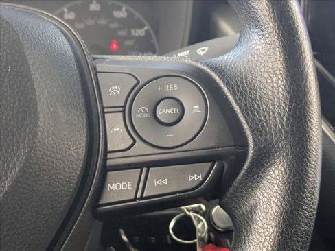 Used 2025 Toyota Corolla LE image 12