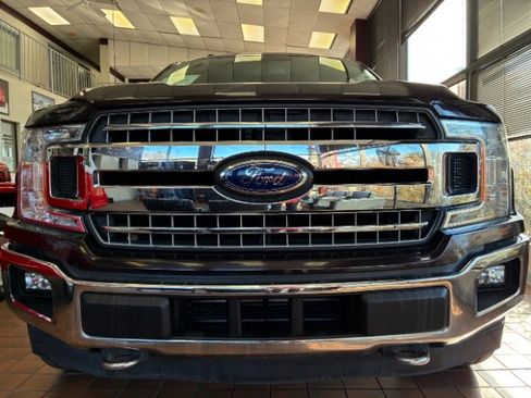 Used 2018 Ford F150 XLT w/ Equipment Group 302A Luxury AWD/4WD image 4