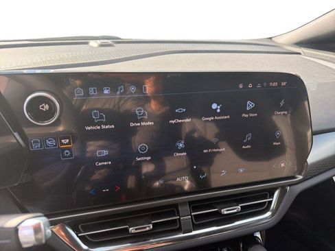 New 2026 Chevrolet Equinox EV LT FWD image 11