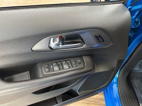 New 2026 Chrysler Pacifica Select w/ S Appearance Package FWD image 11