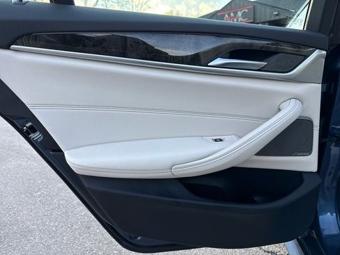 Used 2023 BMW 530e xDrive 530xe w/ Premium Package image 27