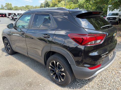 Used 2022 Chevrolet TrailBlazer LT FWD image 3