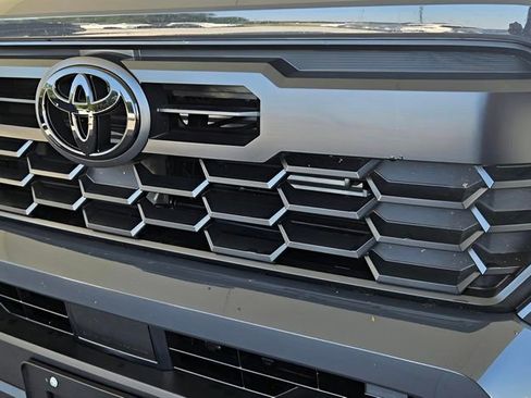 Used 2025 Toyota Tacoma TRD Sport image 2