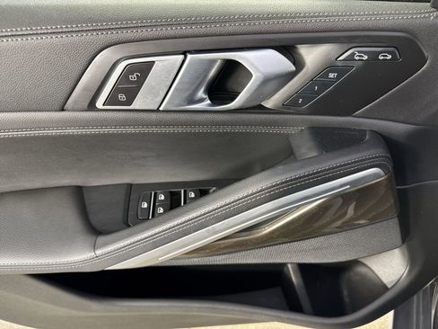 Used 2022 BMW X6 xDrive40i w/ Climate Comfort Package image 21