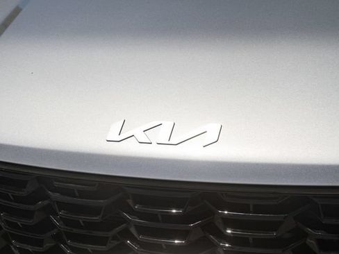 Certified 2025 Kia Sorento EX AWD/4WD image 7