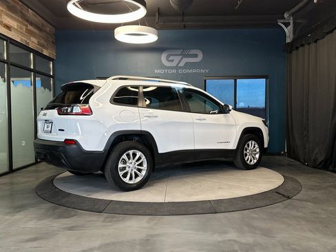 Used 2021 Jeep Cherokee Latitude w/ Mobile Office Group AWD/4WD image 3