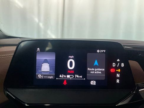 Certified 2023 Volkswagen ID.4 Pro image 19