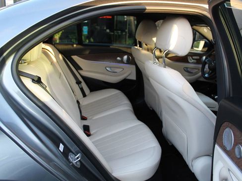 Used 2017 Mercedes-Benz E 300 image 11