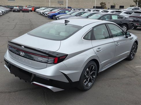 New 2025 Hyundai Sonata SEL FWD image 7