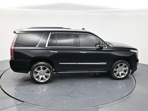 Used 2017 Cadillac Escalade Premium Luxury RWD image 43