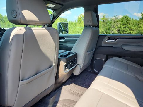Used 2025 GMC Sierra 2500 SLT w/ SLT Premium Package AWD/4WD image 13