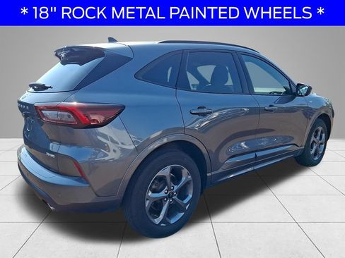 Used 2023 Ford Escape ST-Line w/ Tech Pack #1 AWD/4WD image 4