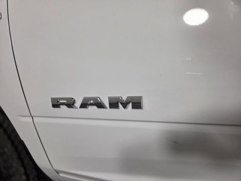 Used 2026 RAM 2500 Laramie AWD/4WD image 14