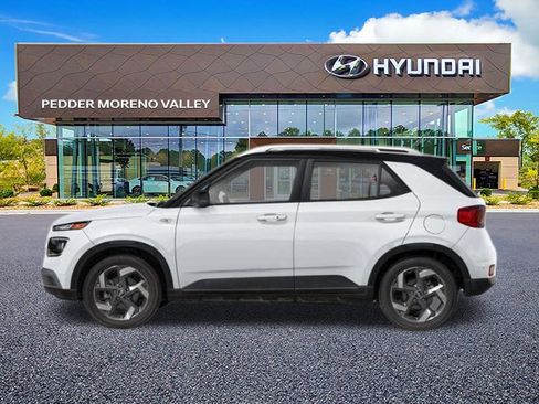 New 2025 Hyundai Venue Limited image 3