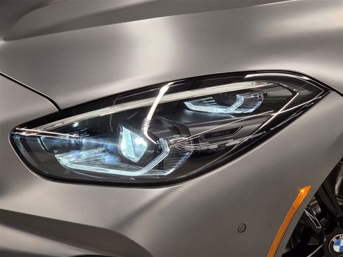 Used 2025 BMW Z4 M40i w/ Premium Package image 25