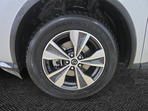 Used 2023 Nissan Murano SV image 11