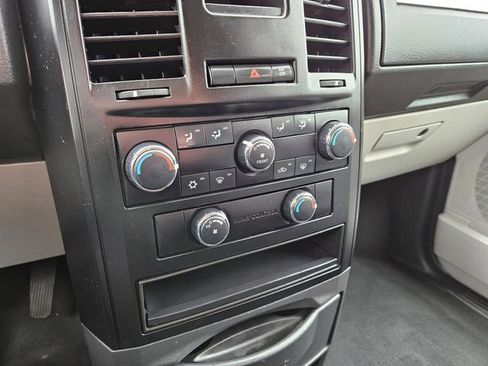 Used 2009 Dodge Grand Caravan SE w/ Climate Group image 24