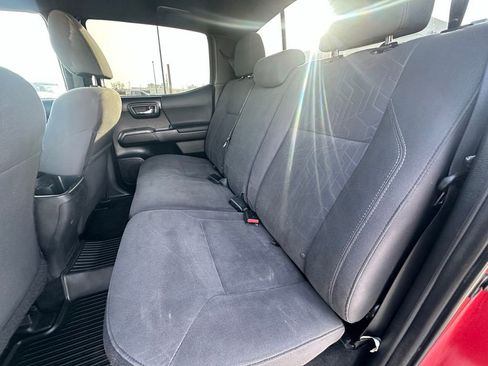 Used 2019 Toyota Tacoma TRD Sport image 26