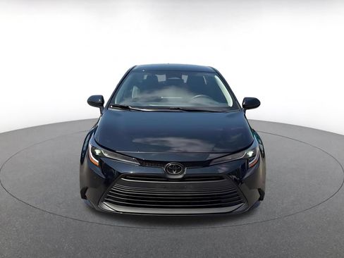 Used 2025 Toyota Corolla LE FWD image 3