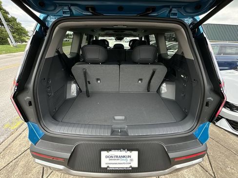 New 2026 Kia EV9 Wind image 17