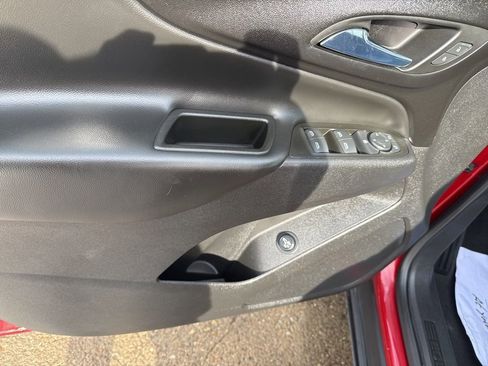 Used 2022 Chevrolet Equinox LT image 10