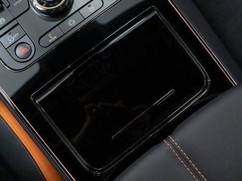 Used 2025 Bentley Flying Spur Speed image 34