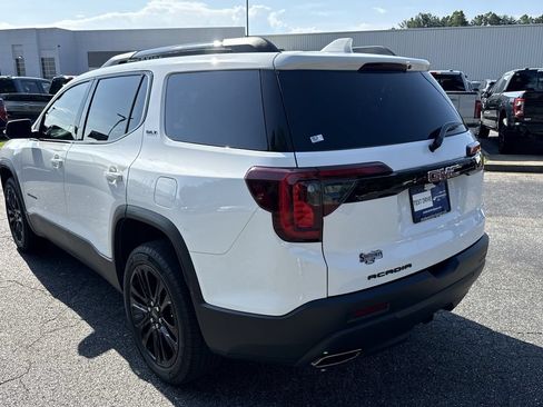 Used 2023 GMC Acadia SLT w/ Elevation Edition FWD image 5