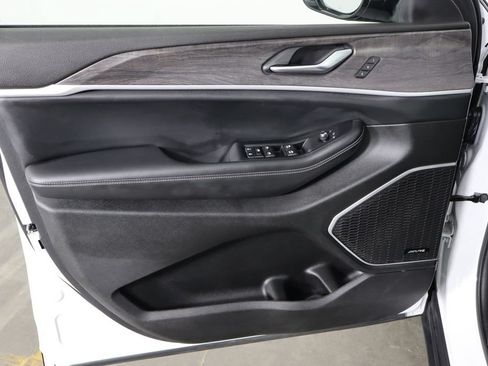 Used 2023 Jeep Grand Cherokee 4WD 4xe image 19