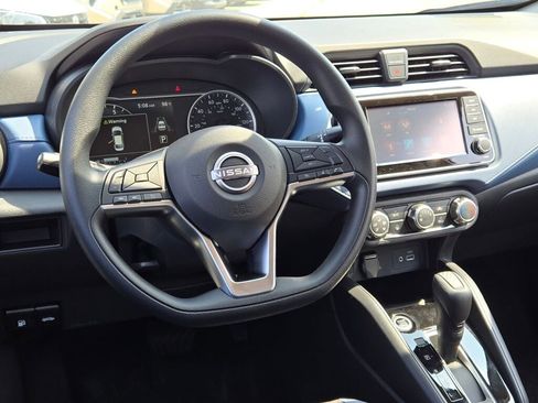 Used 2025 Nissan Versa SV w/ Trunk Package image 15