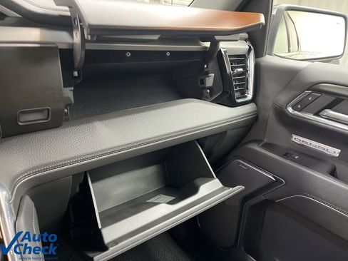 Used 2024 GMC Sierra 1500 Denali AWD/4WD image 28