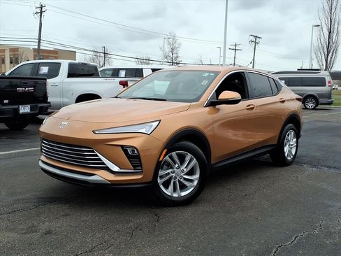 Certified 2024 Buick Envista Preferred w/ Advanced Safety Package image 2