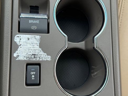 Used 2006 Lincoln LS image 25