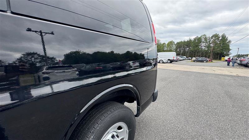 Used 2015 Chevrolet Express 2500 LS RWD image 15