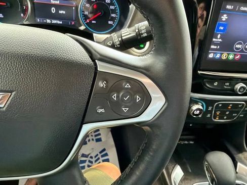 Used 2023 Chevrolet Traverse LT FWD image 28